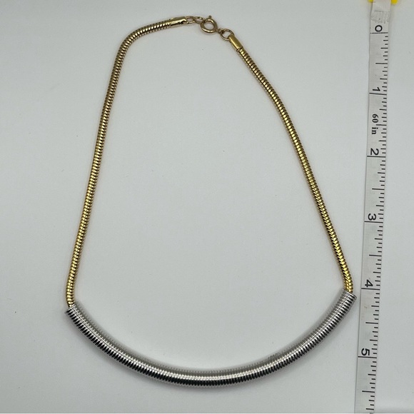 ✨ Two-Tone Gold & Silver Coil Collar Necklace ✨ - Picture 3 of 3